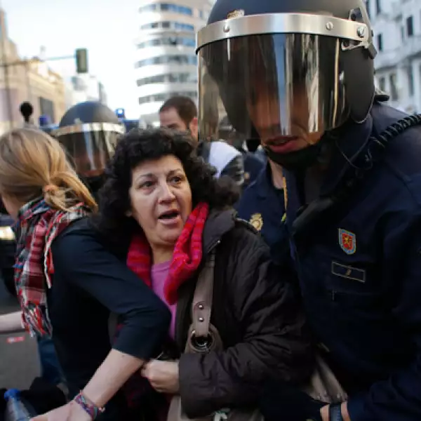 Hasta la mañana del miércoles, cerca de 50 personas han sido detenidas y 14 resultaron heridas en España.