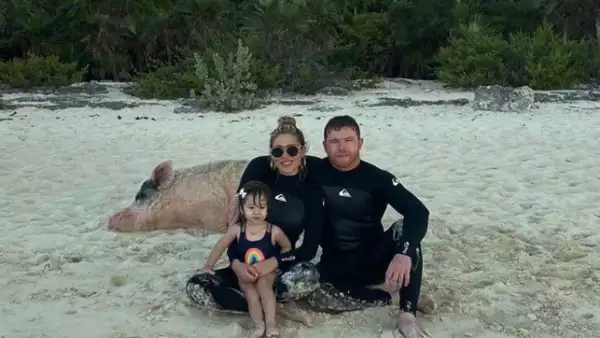 Saúl 'El Canelo' Álvarez, Fernanda Gómez, y la su hija María Fernanda