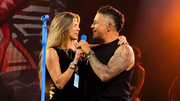 Alejandro Sanz y Stephanie Cayo