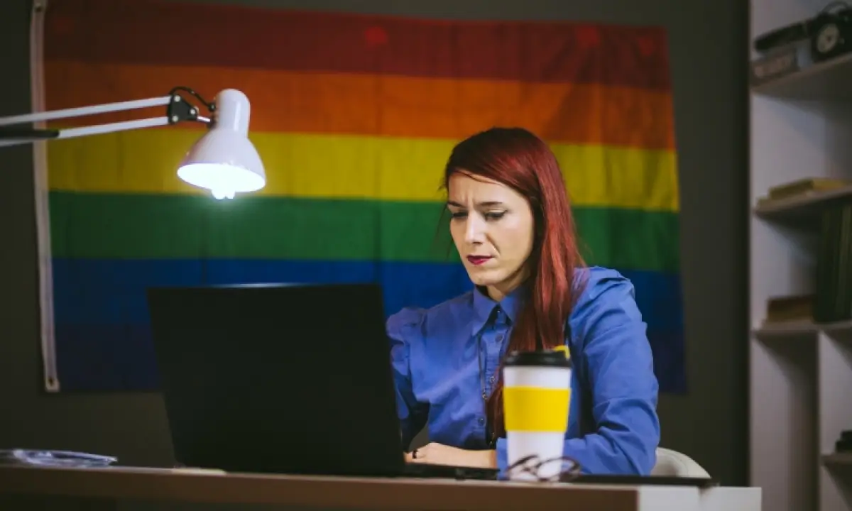 Ser mujer y salir del clóset en el trabajo
