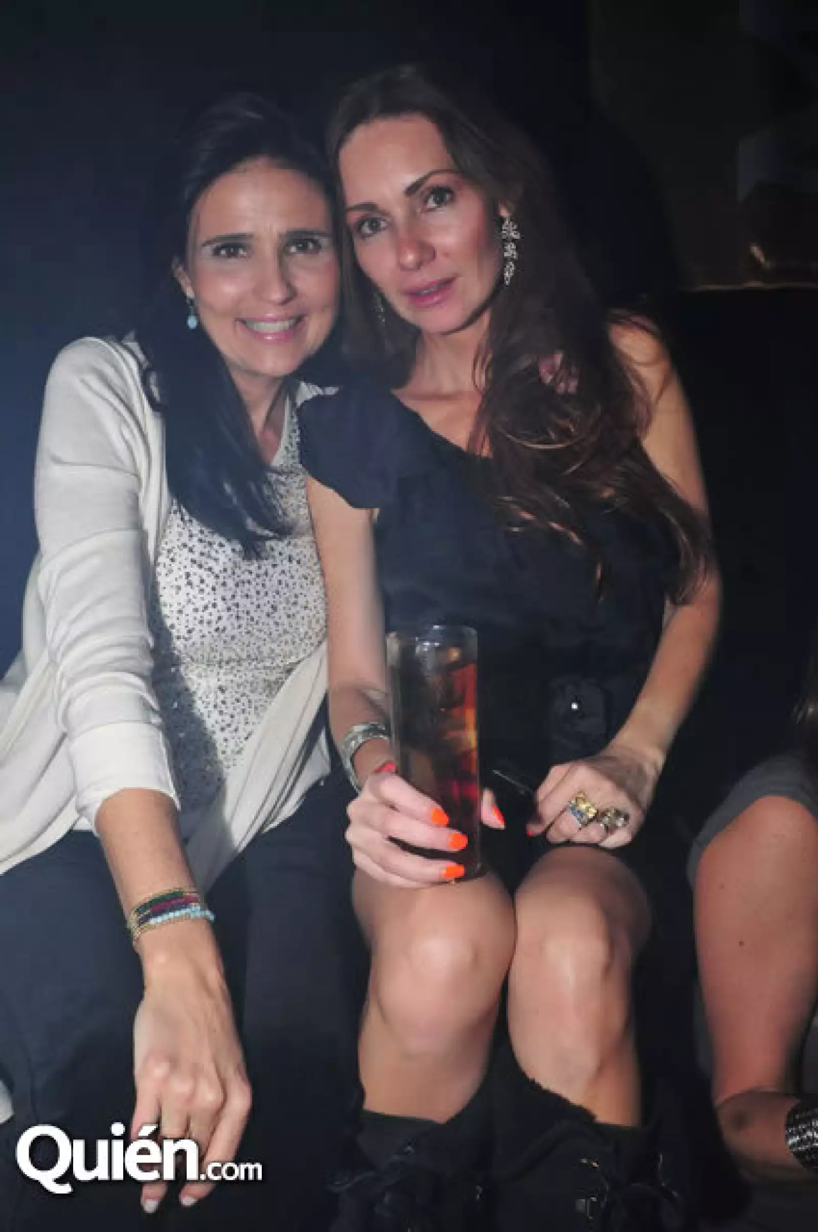 Karen De Jiménez,Orquidea Fuentes