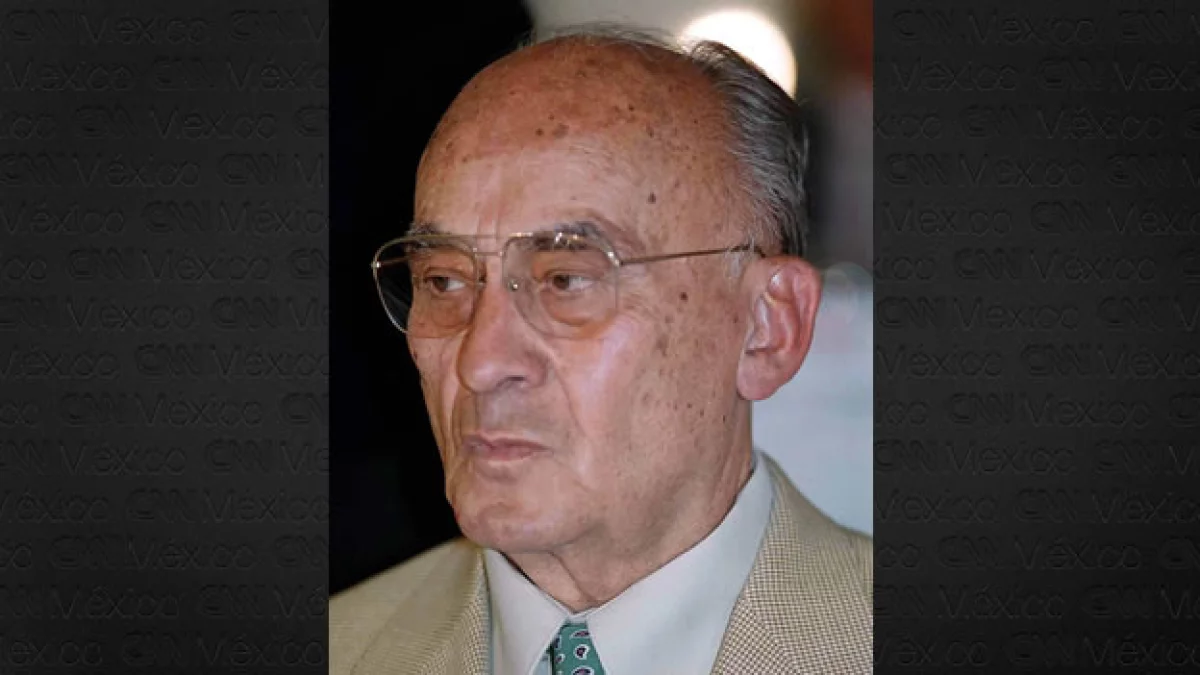 Luis Echeverría se restablece por cirugía