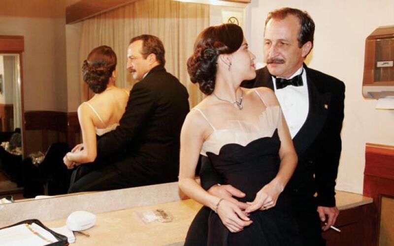 Estuvimos en el backstage en Bellas Artes de la película basada en el libro de Ángeles Mastretta, que está a unos días de estrenarse.
