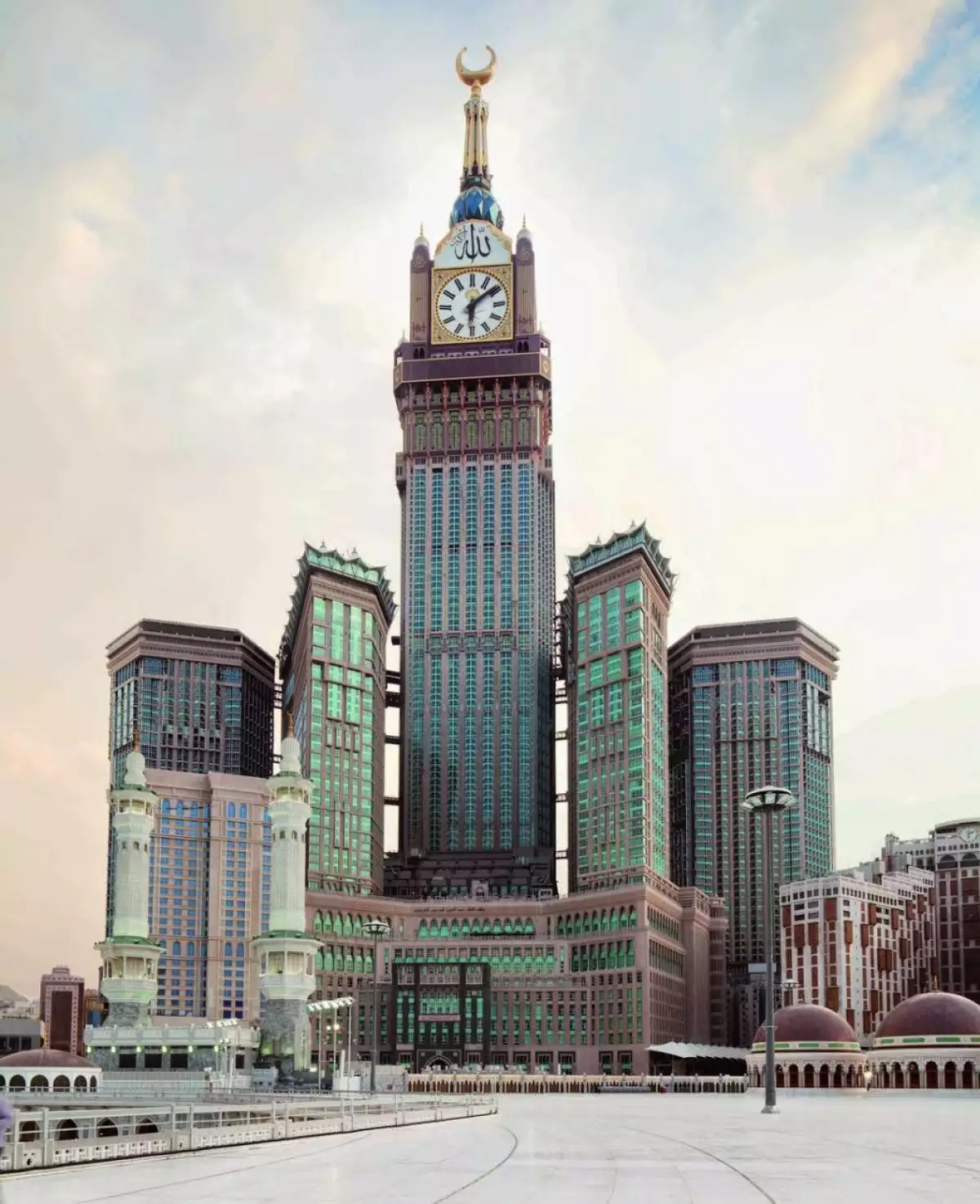 Hotel Makkah Royal Clock Tower