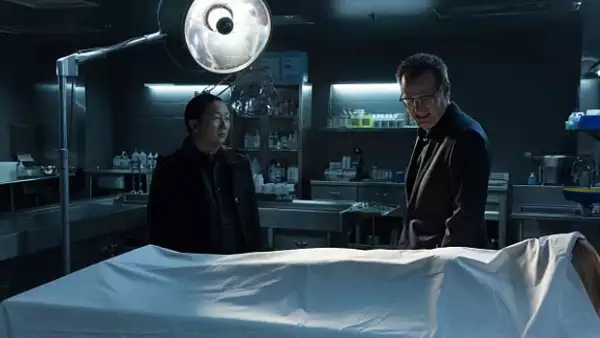 La policía rusa liberó a un hombre &#39resucitado&#39, quien en pánico salió corriendo de la morgue después de que lo dieran por muerto tras perder el conocimiento por beber demasiado vodka.