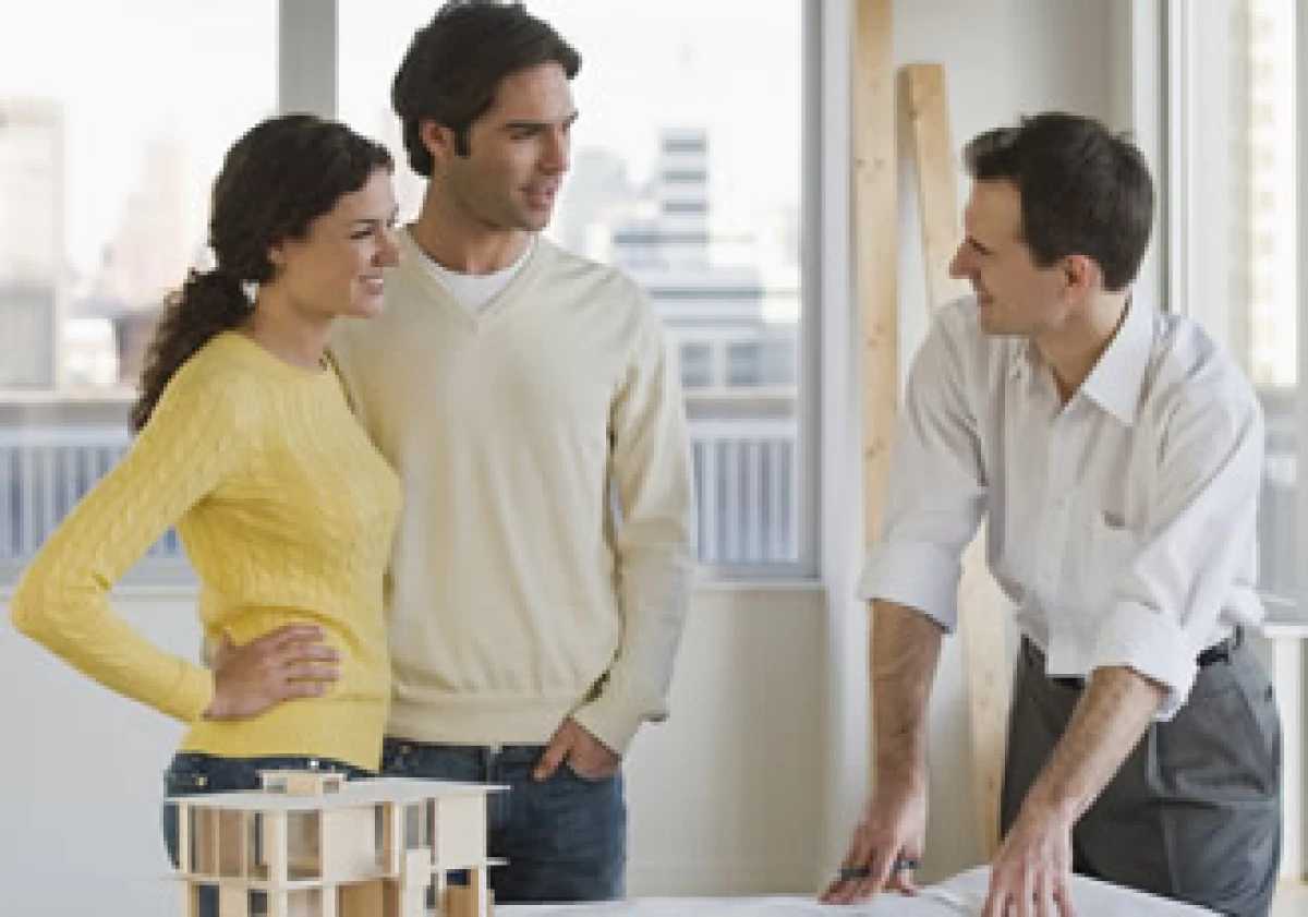 Antes de contratar a quien realizará la renovación, hay que asegurarse de que lo ofrecido esté en regla. (Foto: Photos to go)