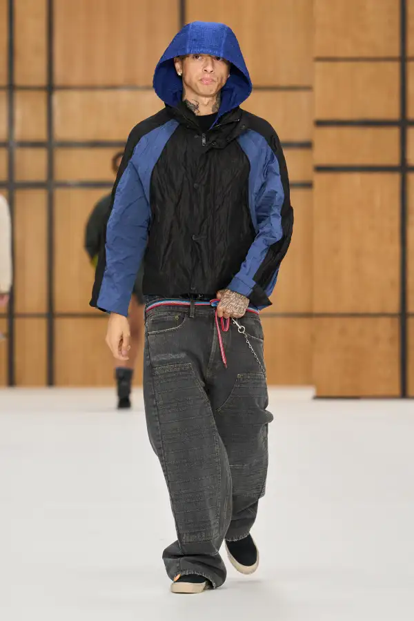 Burberry S27 026.jpg
