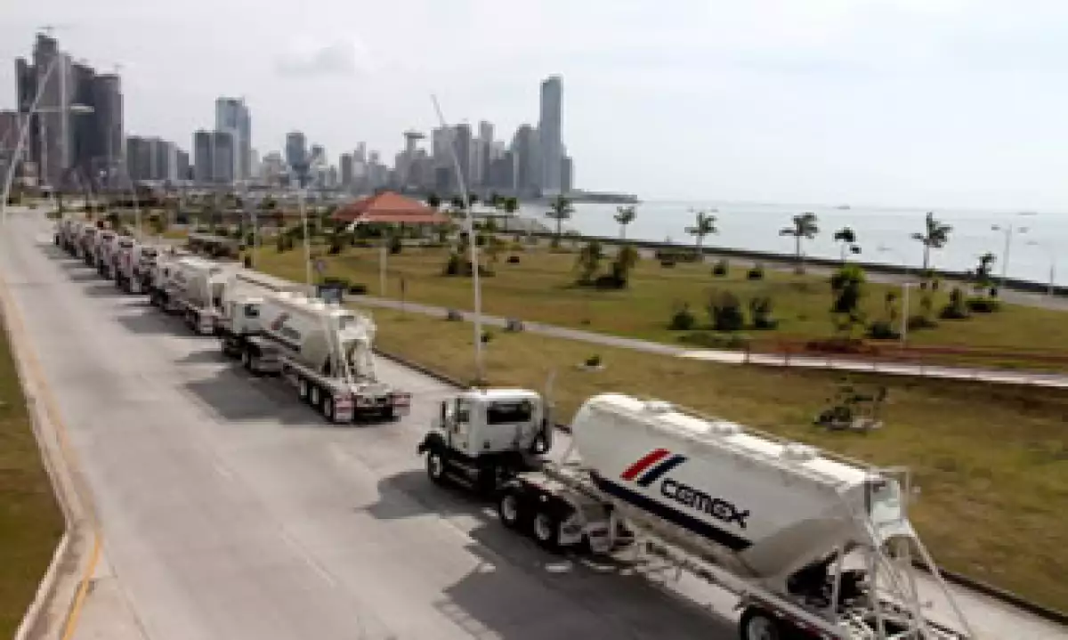Cemex espera generar 300 millones de dólares este año en reducción de costos y gastos financieros. (Foto: tomada de flickr.com/photos/cemex )