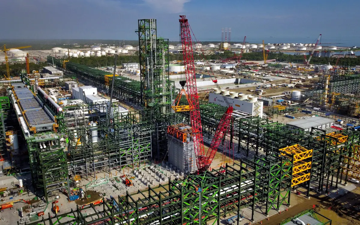 Dos bocas producción de combustibles