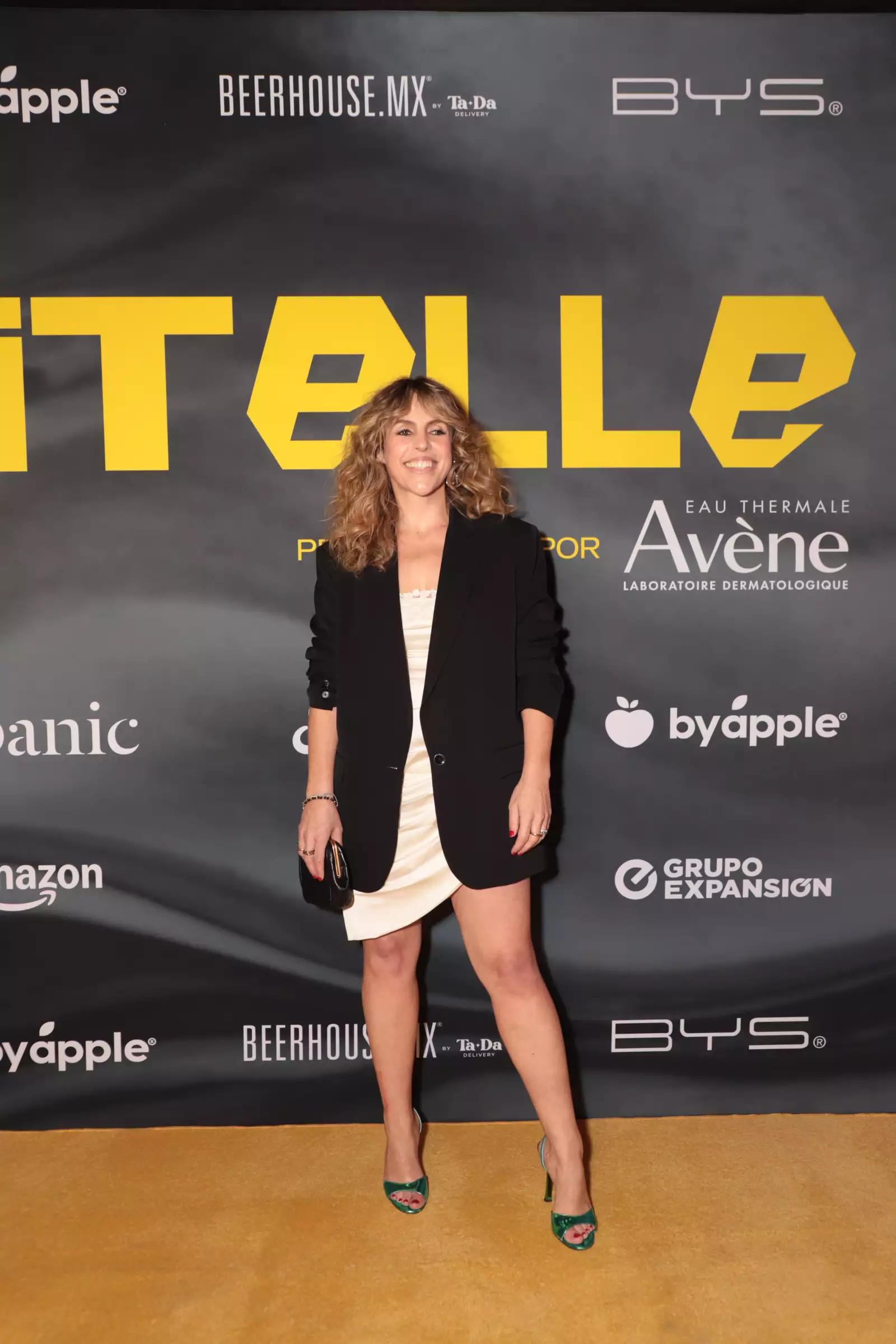 La yellow carpet de los premios DigitELLE estuvo llena de looks de impacto