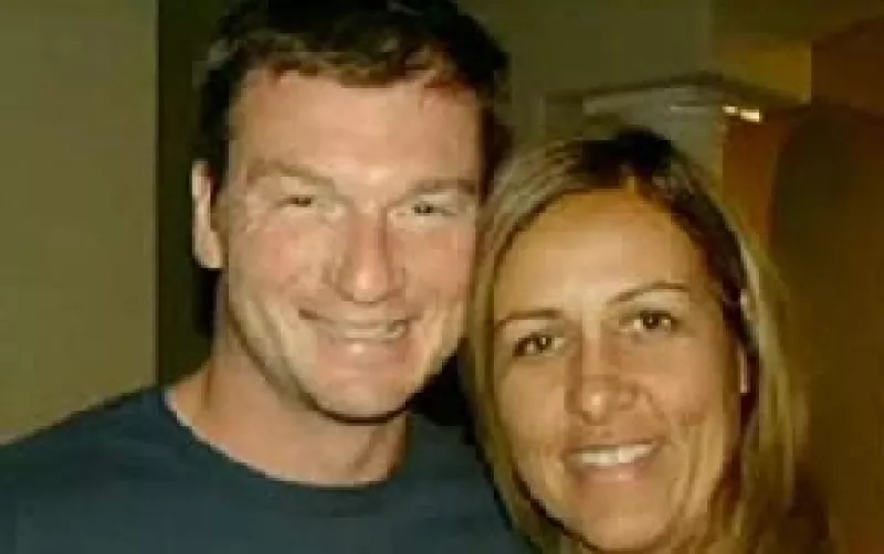 Un juez de Los Ángeles administró la custodia temporal de los hijos del productor, cuya esposa fue asesinada en Cancún, quien dará luz al programa `Shedding for the wedding´.