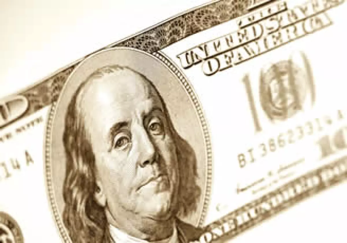 En ventanillas de bancos y casas de cambio, el peso operó en 11.68 por dólar a la compra y en 12.08 a la venta. (Foto: Photos to go)