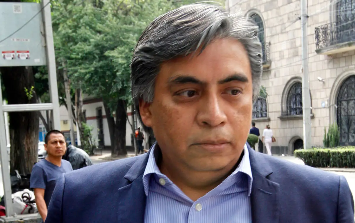  Gerardo Esquivel