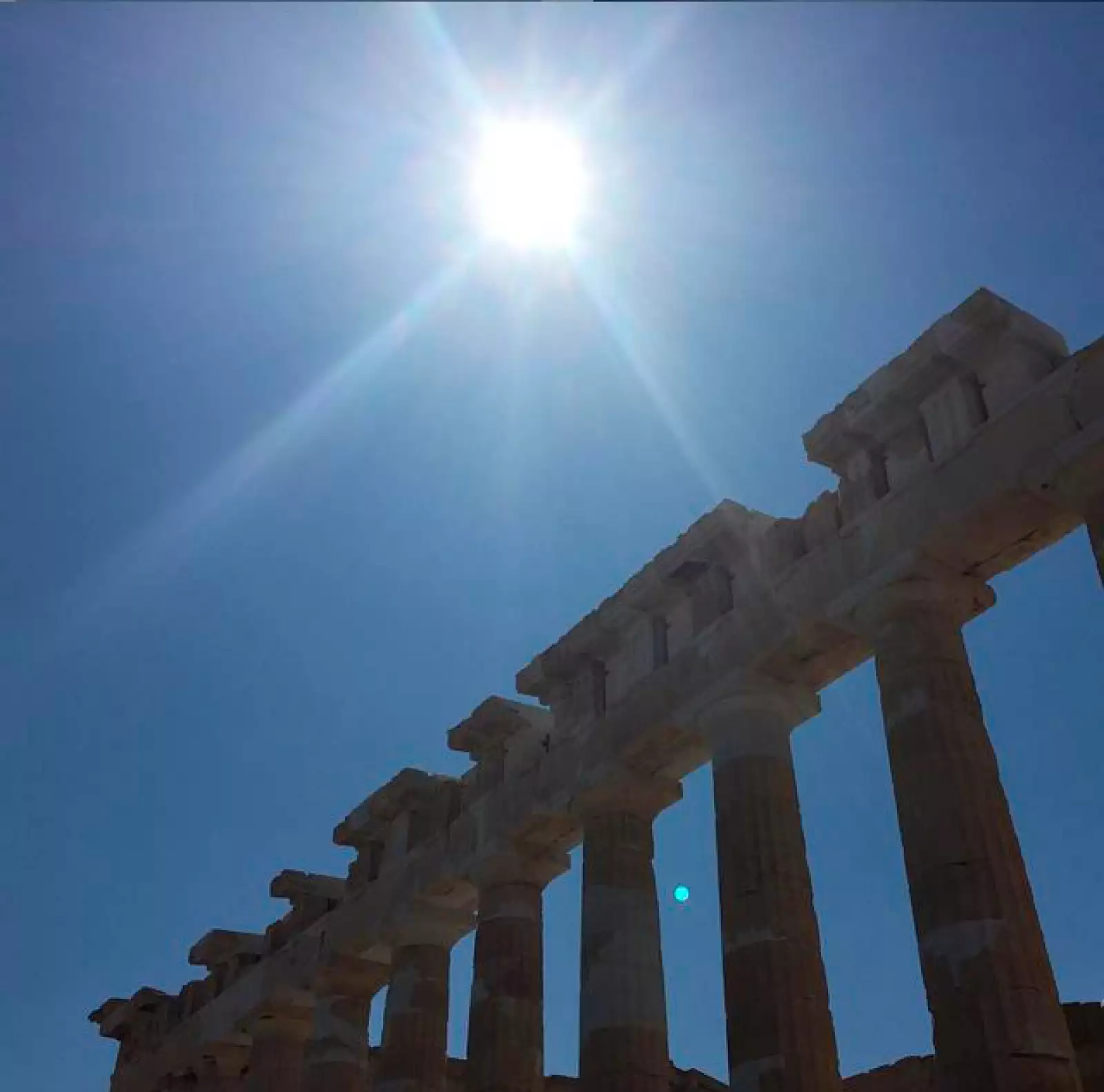 Postal de Grecia compartida por el músico.