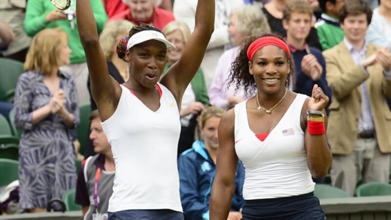 Venus y Serena Williams ganan oro en dobles
