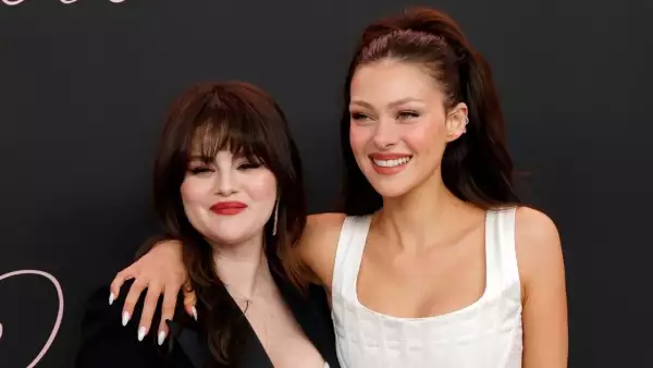 selena-gomez-nicola-peltz.jpg
