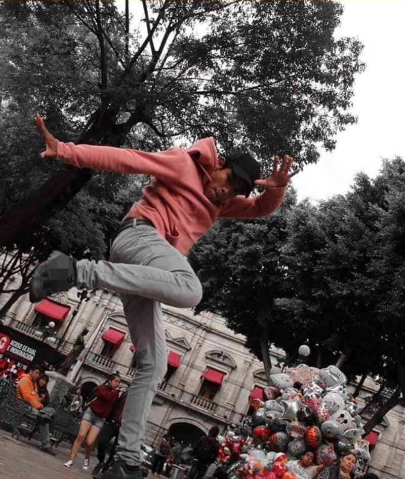 Omar bailarín.jpeg