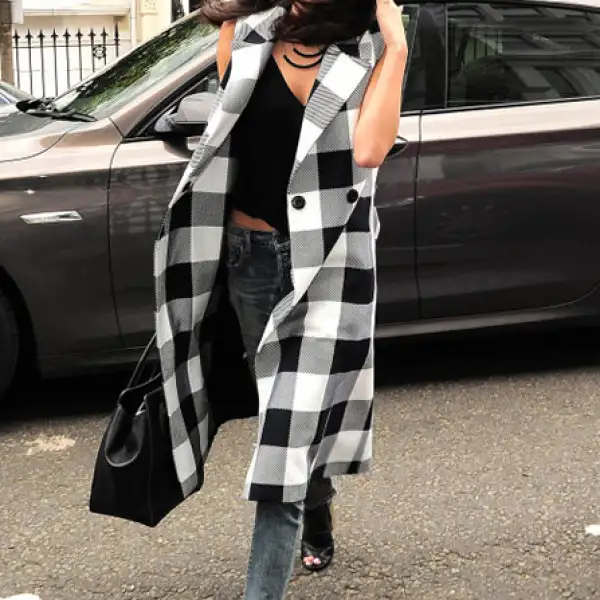 La abogada triunfó con su look street style al dejar que su chaleco Tome de spring 2015 sea la pieza clave del look.