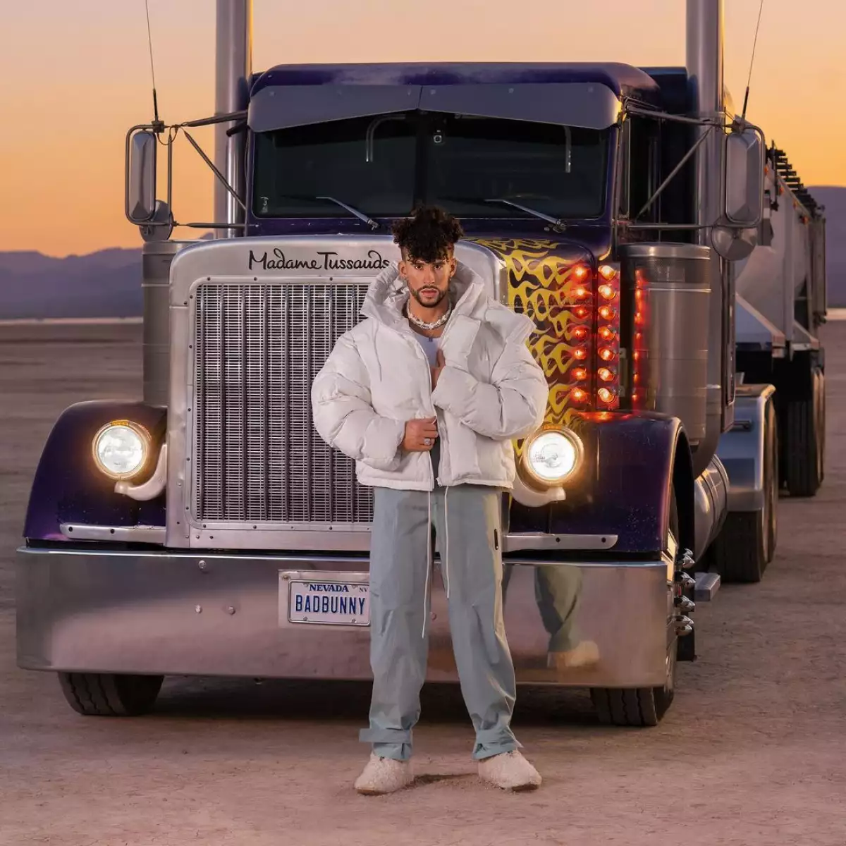 Revelan nueva estatua de cera de Bad Bunny realizada por el museo Madame Tussauds