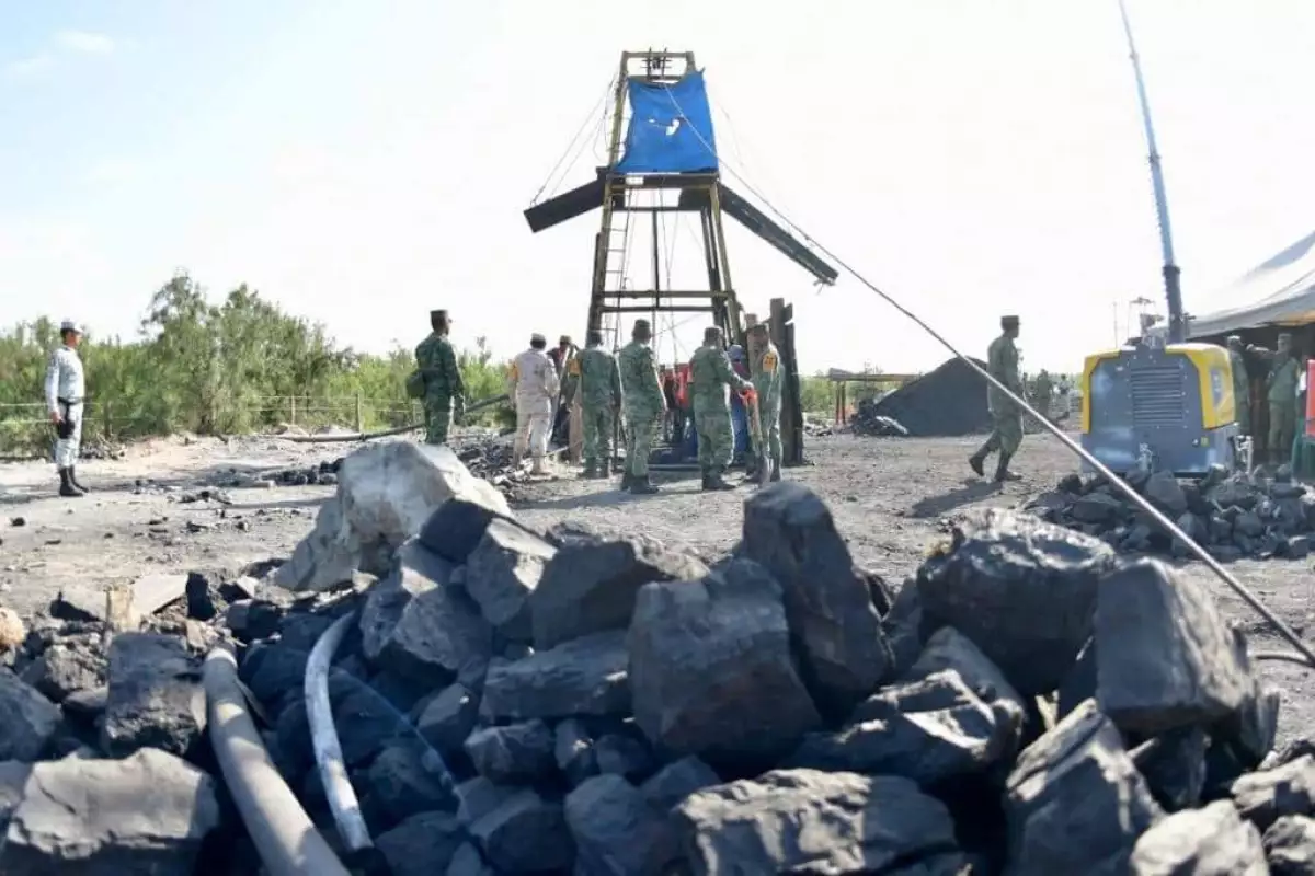 mineros atrapados en coahuila
