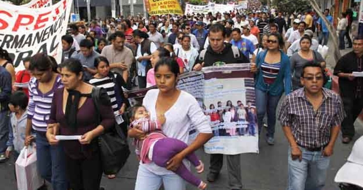 Maestros marchan en Chiapas contra Reforma Educativa