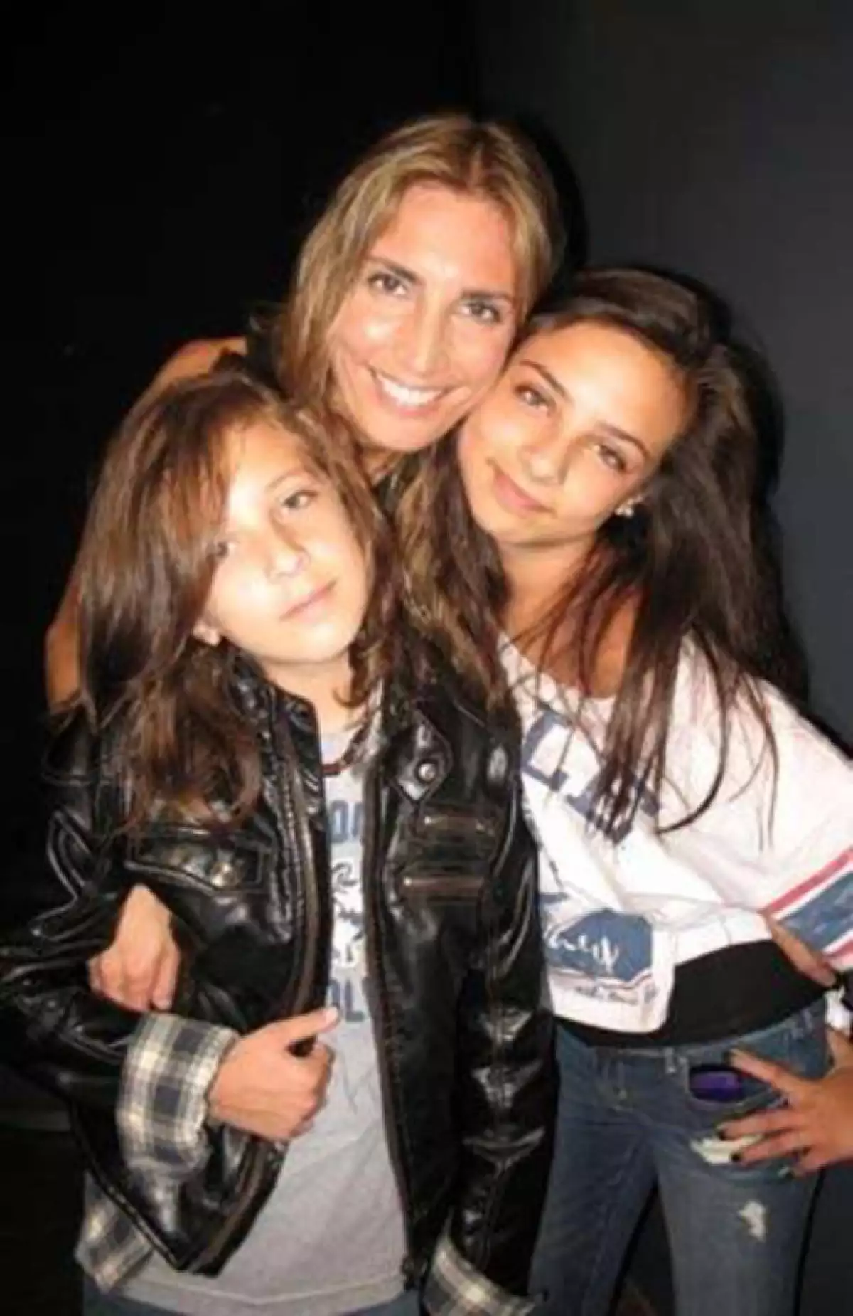 Carina enfrentó la muerte de su esposo y salió adelante con sus dos hijos.