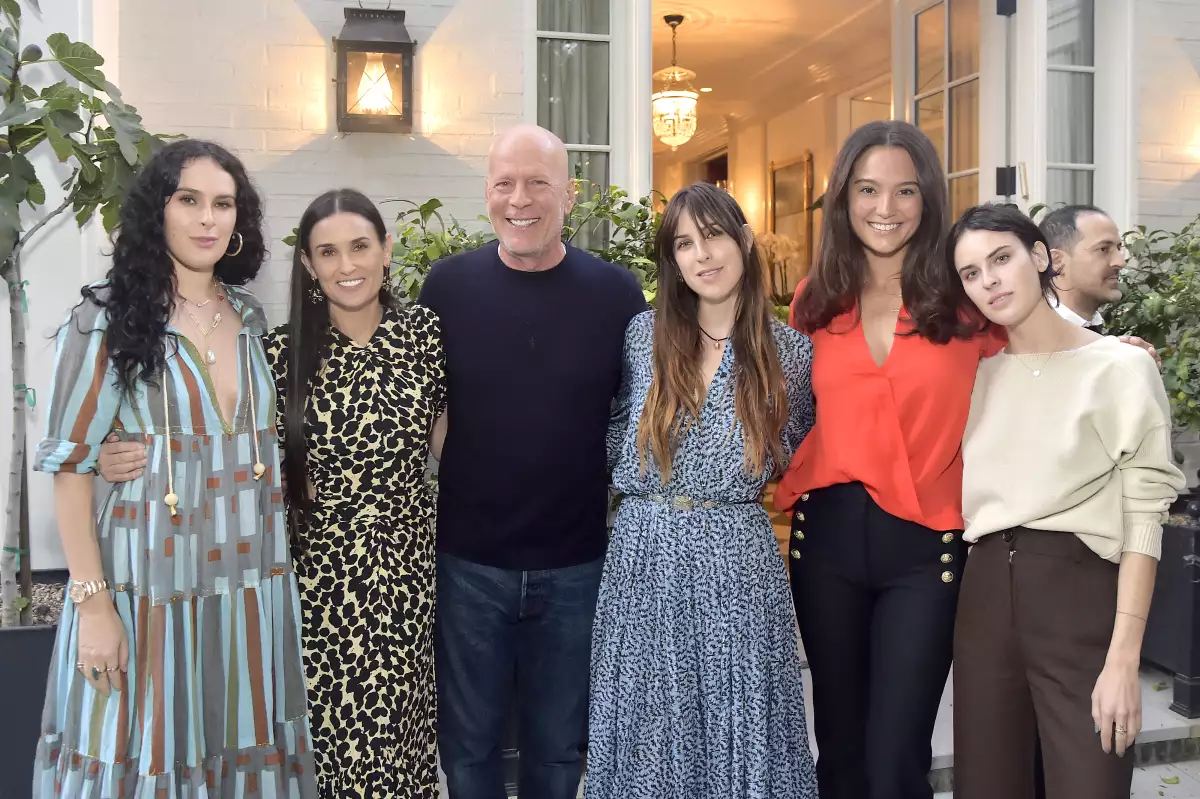 Rumer Willis, Demi Moore, Bruce Willis, Scout Willis, Emma Heming Willis y Tallulah Willis