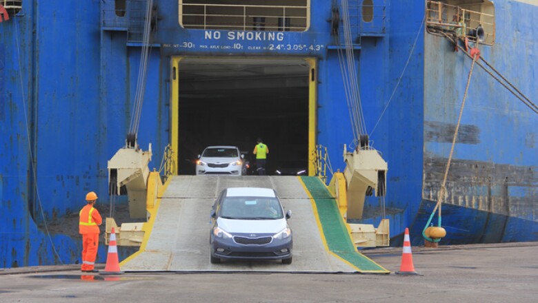 Las primeras unidades del modelo Forte que KIA Motors México venderá en el país llegaron el pasado viernes al puerto de Lázaro Cárdenas, procedentes de Corea del Sur.