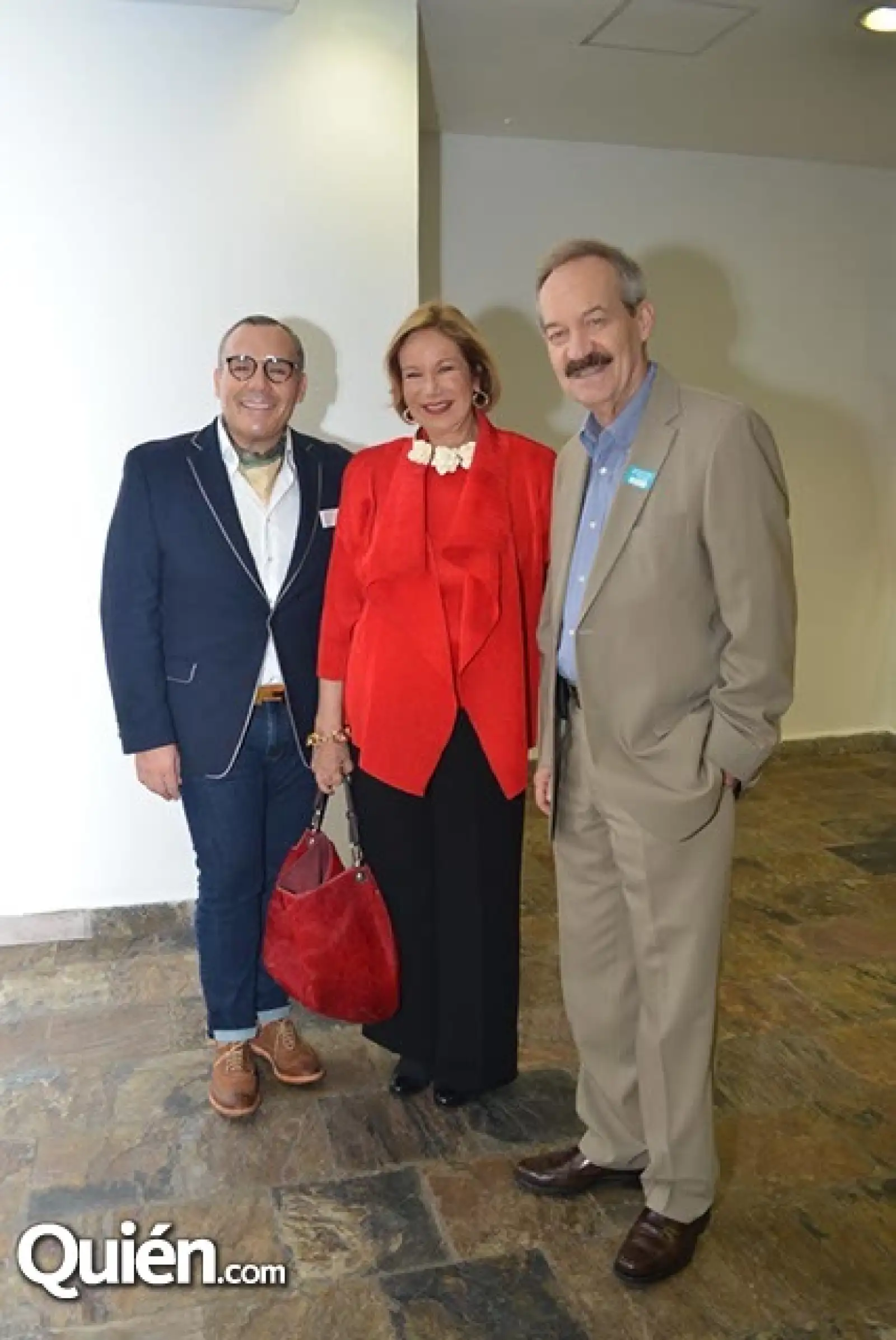 Daniel Espinosa,Guadalupe Loaeza y Enrique Goldbard.