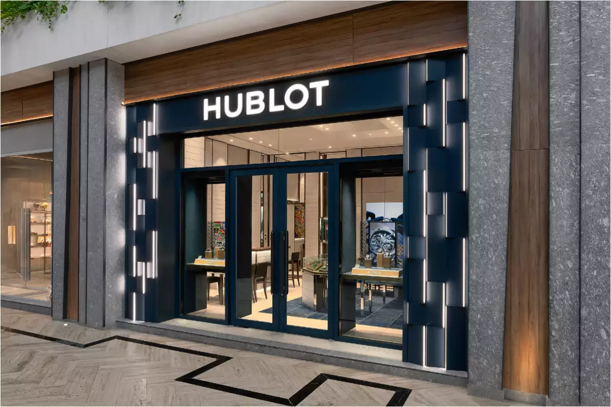 Foto de la fachada de la nueva boutique de Hublot en La Isla, Cancún.