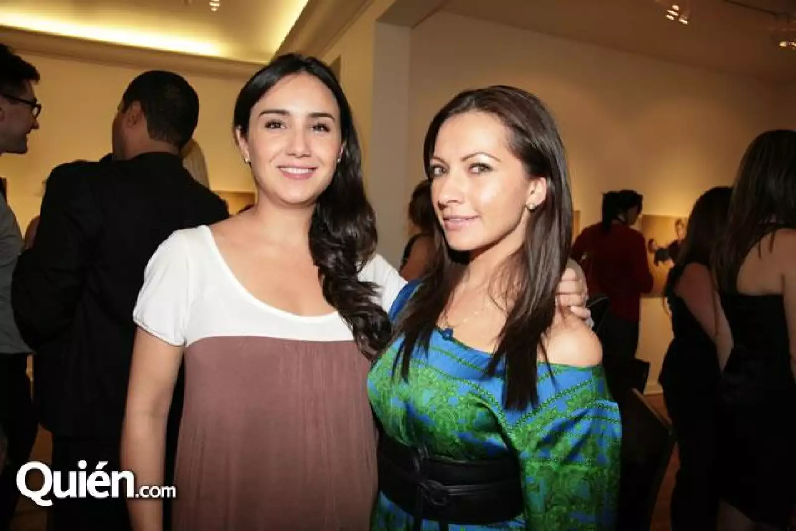 Beatriz Hernandez,Olga Hernandez