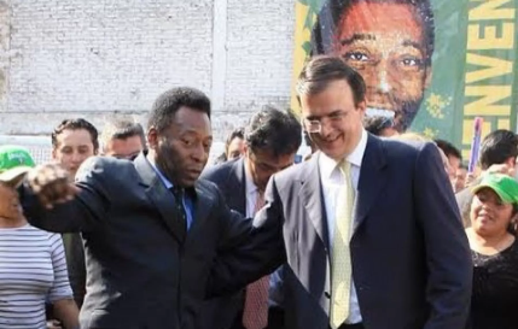 reacciones-politicos-muerte-pele.png