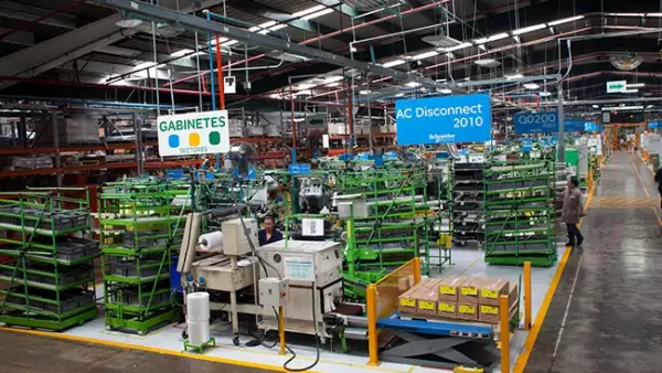 Vista general de las c�lulas de trabajo. Planta Schneider Electric