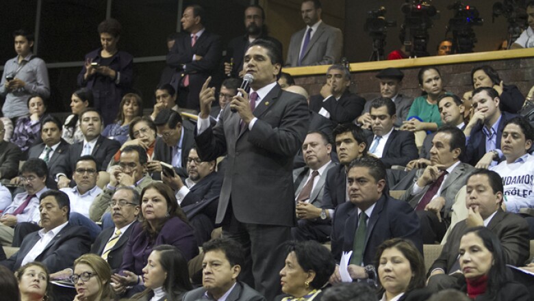 Con 354 votos a favor, 134 votos en contra y cero abstenciones, la Cámara baja aprobó en lo general los cambios constitucionales.