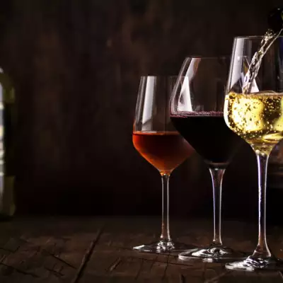 Los 6 vinos perfectos para regalar (y quedar como un experto sin serlo)