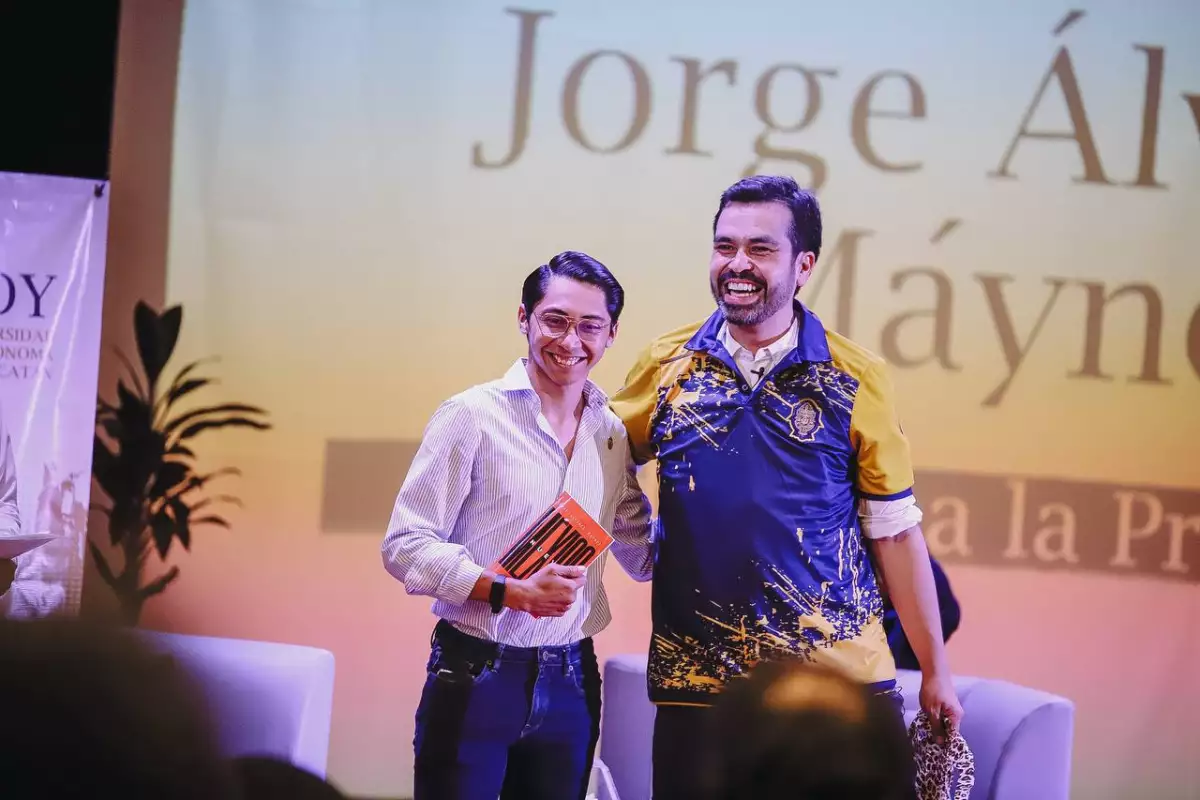 maynez-universidad-yucatan.jpg