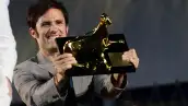 El actor mexicano fue reconocido durante el Festival de Cine de Locarno, Suiza, y durante su discurso comentó que le gusta su profesión para salirse con la suya.