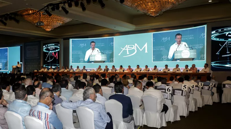 Inició la 82 Comisión Nacional Bancaria y de valores en Acapul