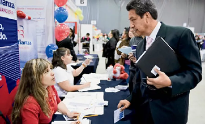 En la próxima década, los jóvenes tendrán que cargar con las pensiones de un amplio segmento de personas retiradas. (Foto: Alex HO)