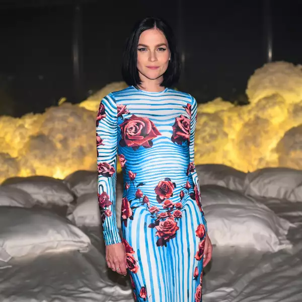 APRESMET 2: PRESENTED BY CARLOS NAZARIO, EMILY RATAJKOWSKI, FRANCESCO RISSO, PALOMA ELSESSER, RAUL LOPEZ, RENELL MEDRANO AND WSA