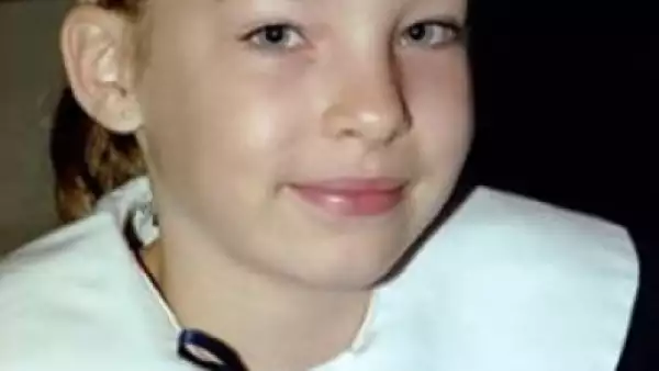 Belinda comenzó su carrera a los 11 años en la telenovela de Televisa, cómplices al rescate, la cual tuvo mucho éxito.