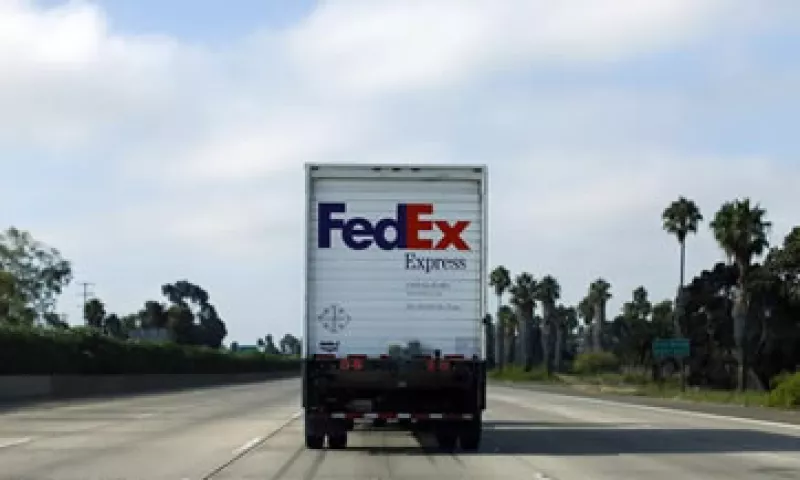 Con la compra, los clientes de TNT tendrían acceso a la plataforma de distribución global de FedEx. (Foto: Reuters )