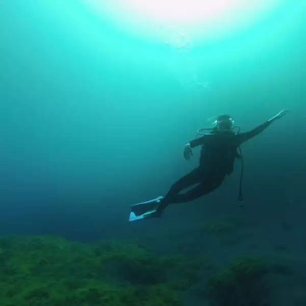 La guapa Mariana Ocejo decidió vacacionar haciendo deportes extremos en la Huasteca Potosina.