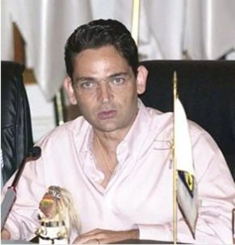 El padre y la hermana del ex secretario de Gobernación volaron desde España para asistir a los funerales; su madre llegó desde Campeche a la Ciudad de México.