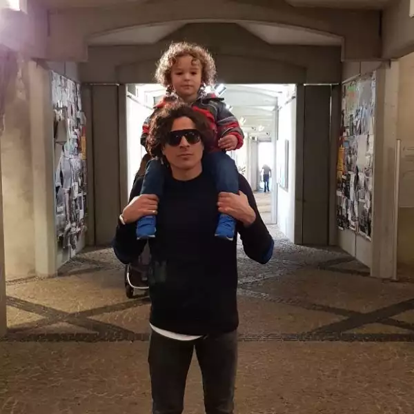 Memo Ochoa  y su segundo hijo, Luciano