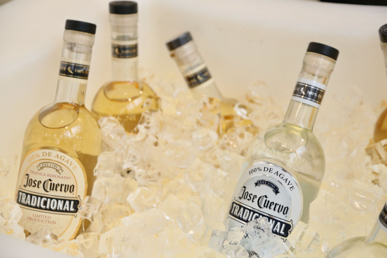 José Cuervo no logra atraer nuevos consumidores y sus ganancias se desploman 85% en el tercer trimestre