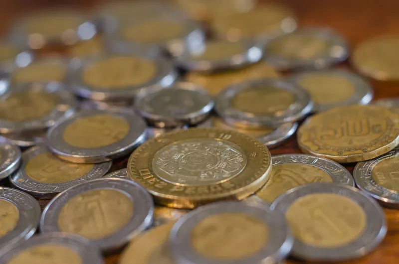 Peso mexicano hoy, 23 de abril 2024: rompe racha de tres sesiones de depreciaciones