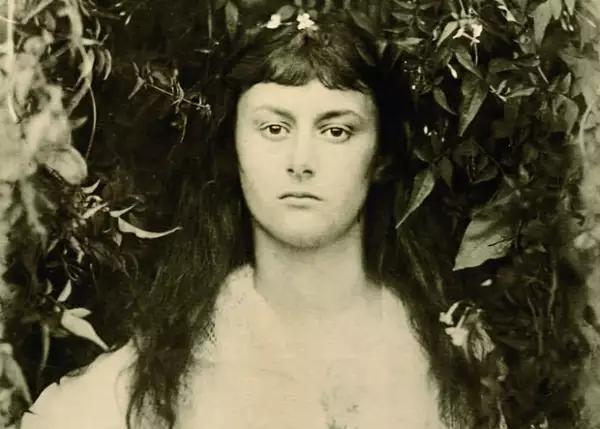 Luego de que fuera inmortalizada en las historias de Lewis, la joven Alicia se casó con Reginald Gervis y tuvo tres hijos.