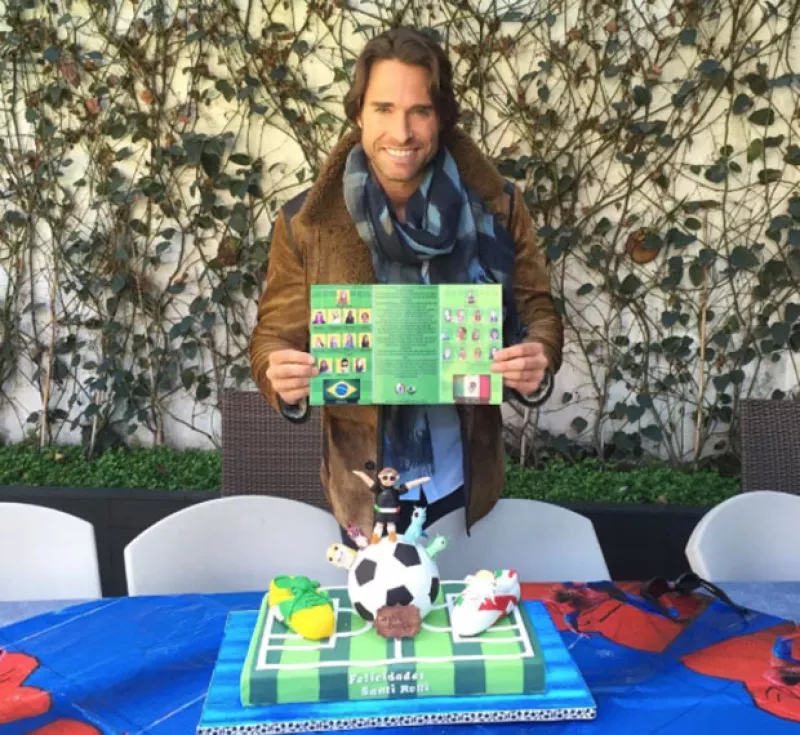 Ahora que su hijo cumplió 6 años, el actor decidió organizarle una fiesta con tema futbolero y muchas sorpresas.
