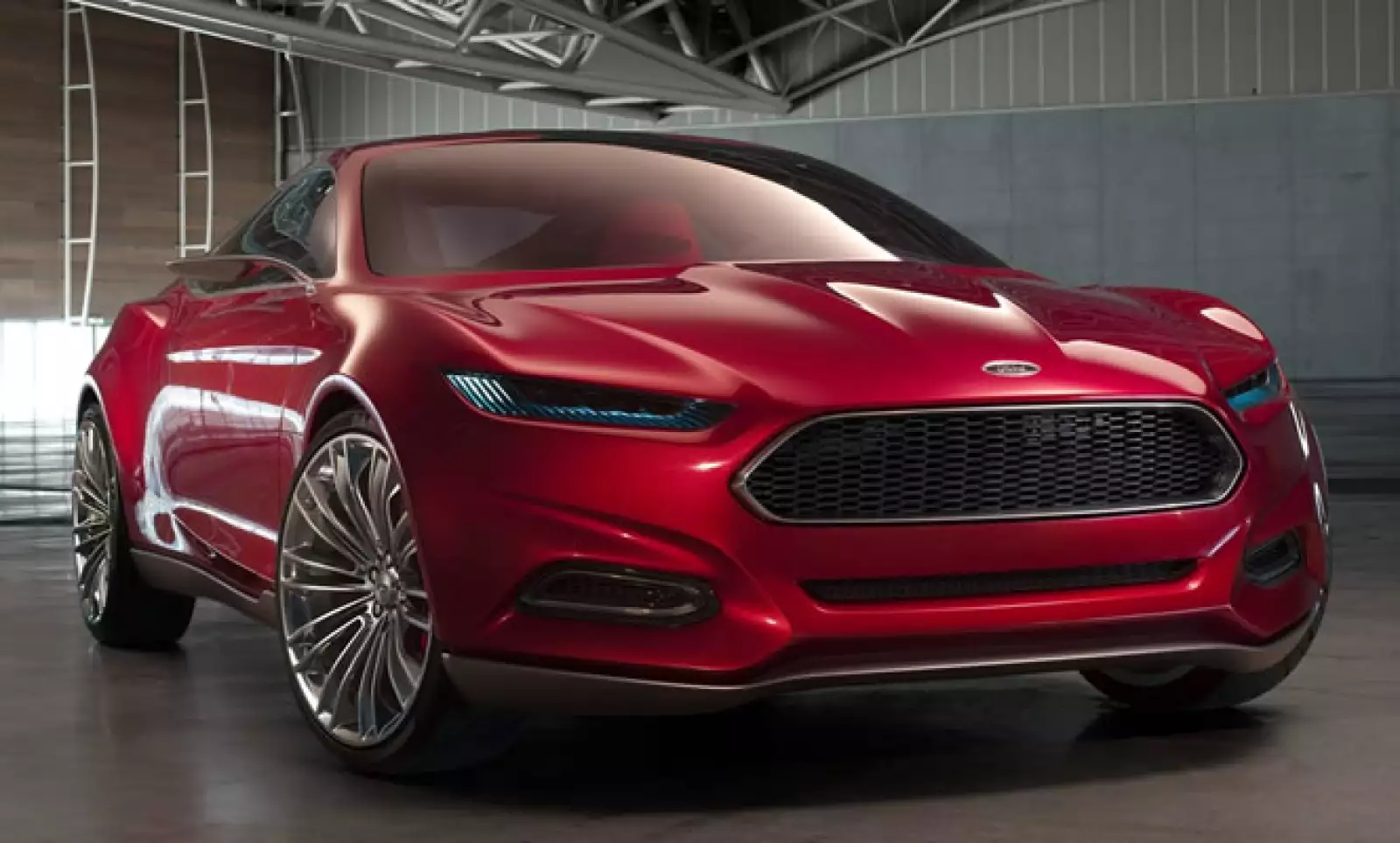 Este prototipo es una visión muy detallada de cómo ve la gente de Ford sus productos a largo plazo. El diseño parte de la capacidad de adaptación del vehículo al conductor y en las infinitas posibilidades que ofrecerán a nivel de conectividad.